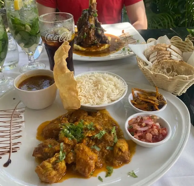 Les Canisses Resto & Plage