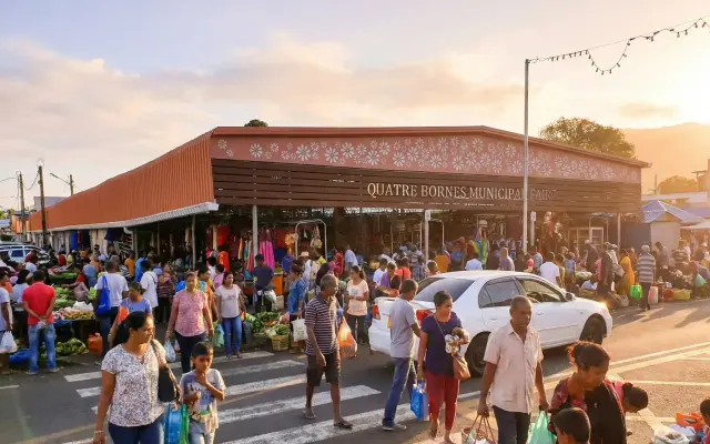 Quatre Bornes Market