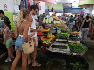 Curepipe Market Mauritius: Opening Hours, Food, Shopping & Tourist Tips