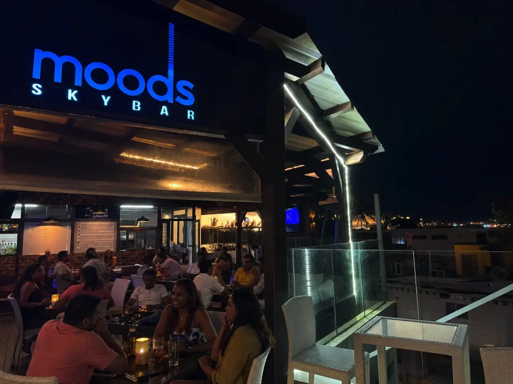 Moods Skybar (Azur Paradise)